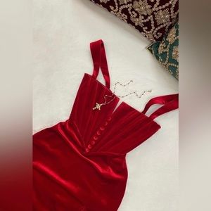 Adeirlina velvet redition dress